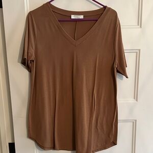 Zenana Brown V-Neck Short Sleeve Top